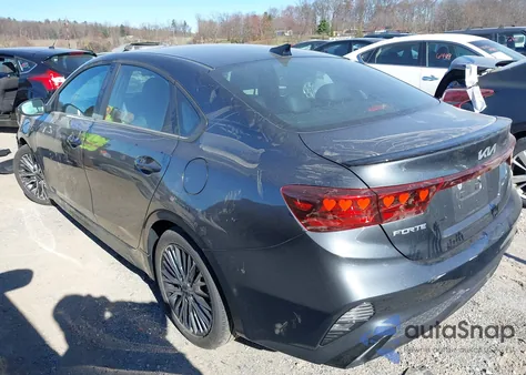 2024 Kia Forte Gt Line z USA, uszkodzony, nr VIN 3KPF54AD3RE741607
